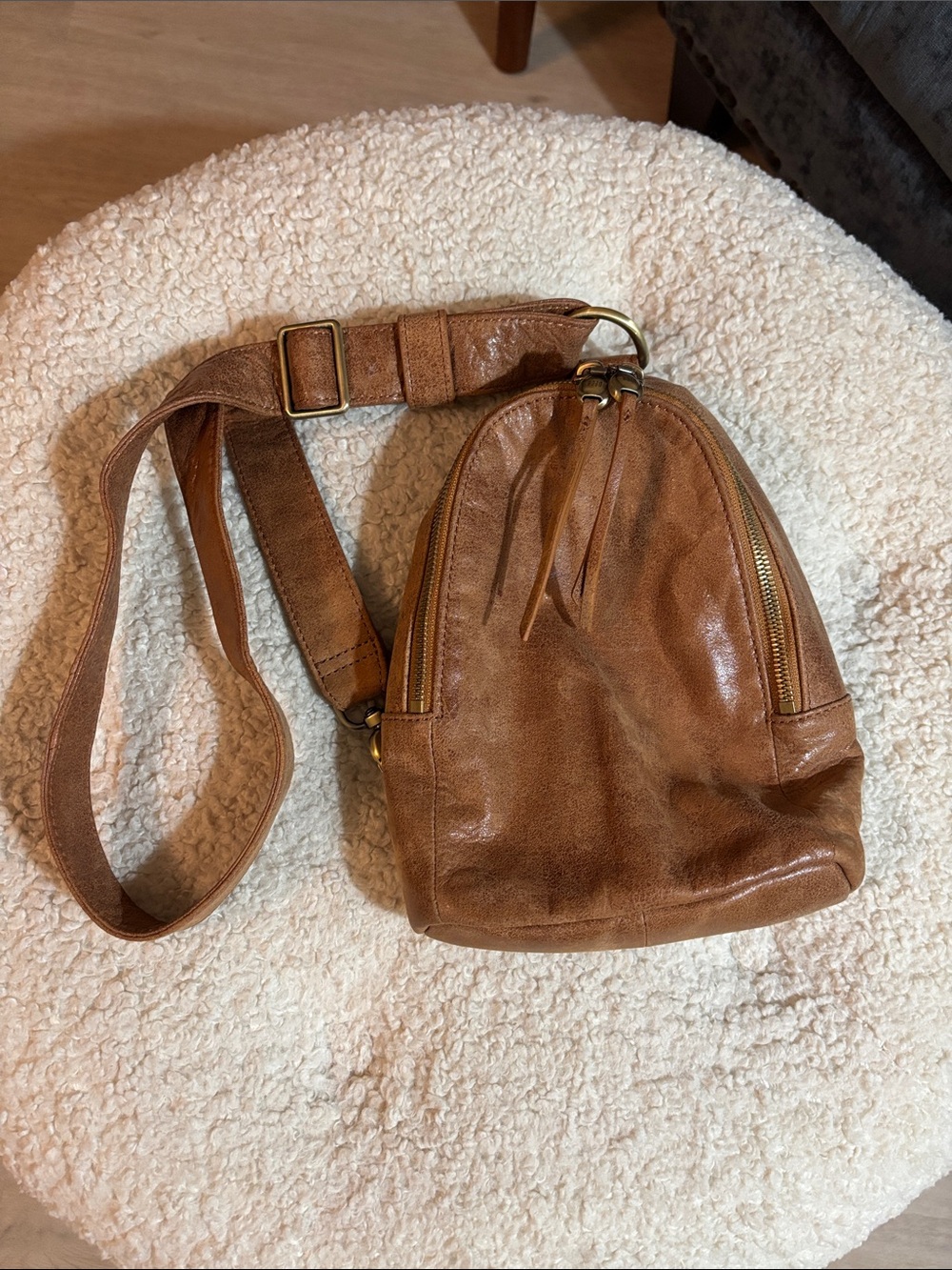 Hobo Fern Sling Bag Brushed whiskey Leather Shoulder Strap Small Zip  8x6.5x2.5